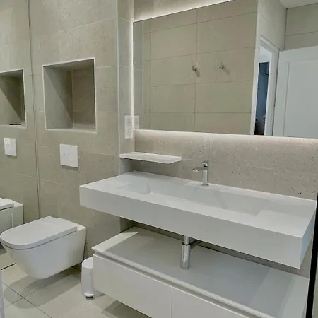 Modern Design & Pool